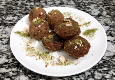 Bolitas energéticas de cacao, moringa y ciruela